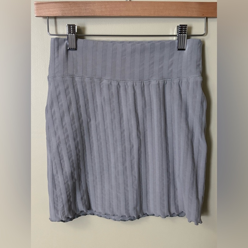 Aerie Gray Ribbed Mini Skirt
Size XS